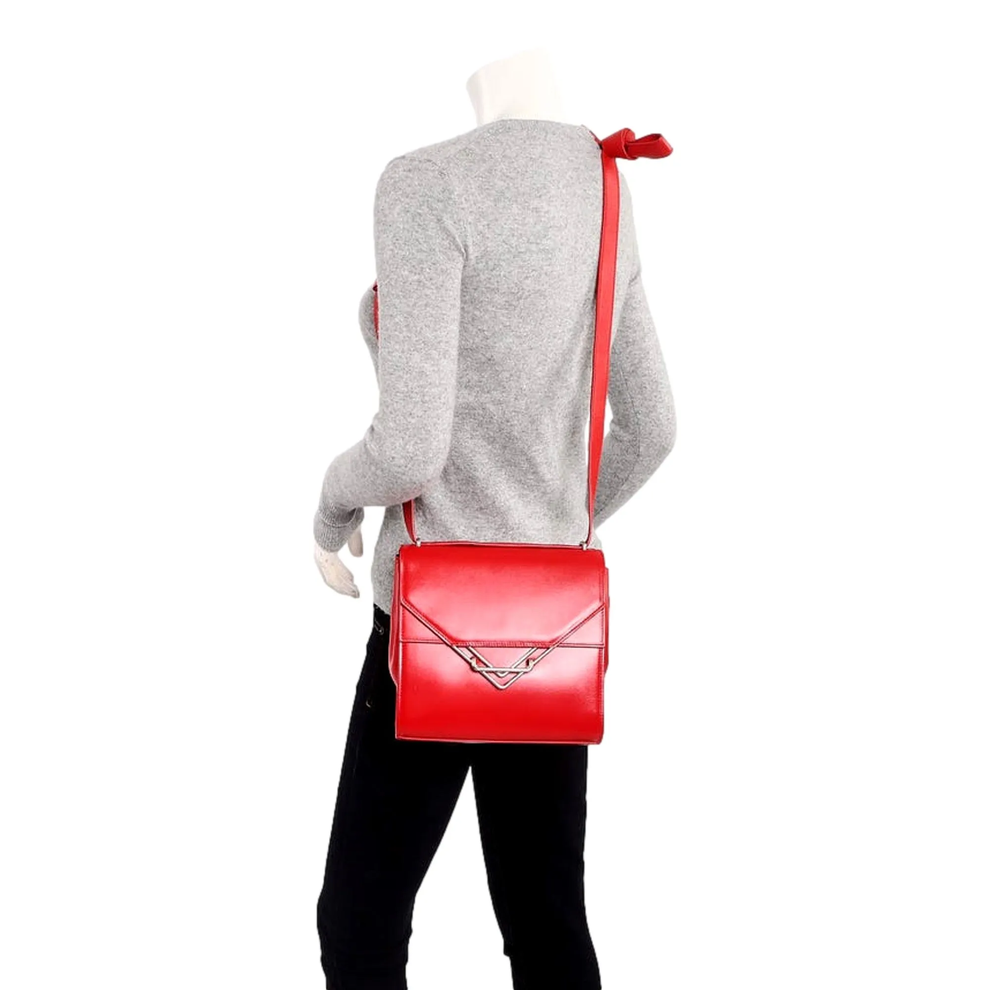 Bottega Veneta The Clip Womens Shoulder and Crossbody Bag Chili Red Calfskin Leather