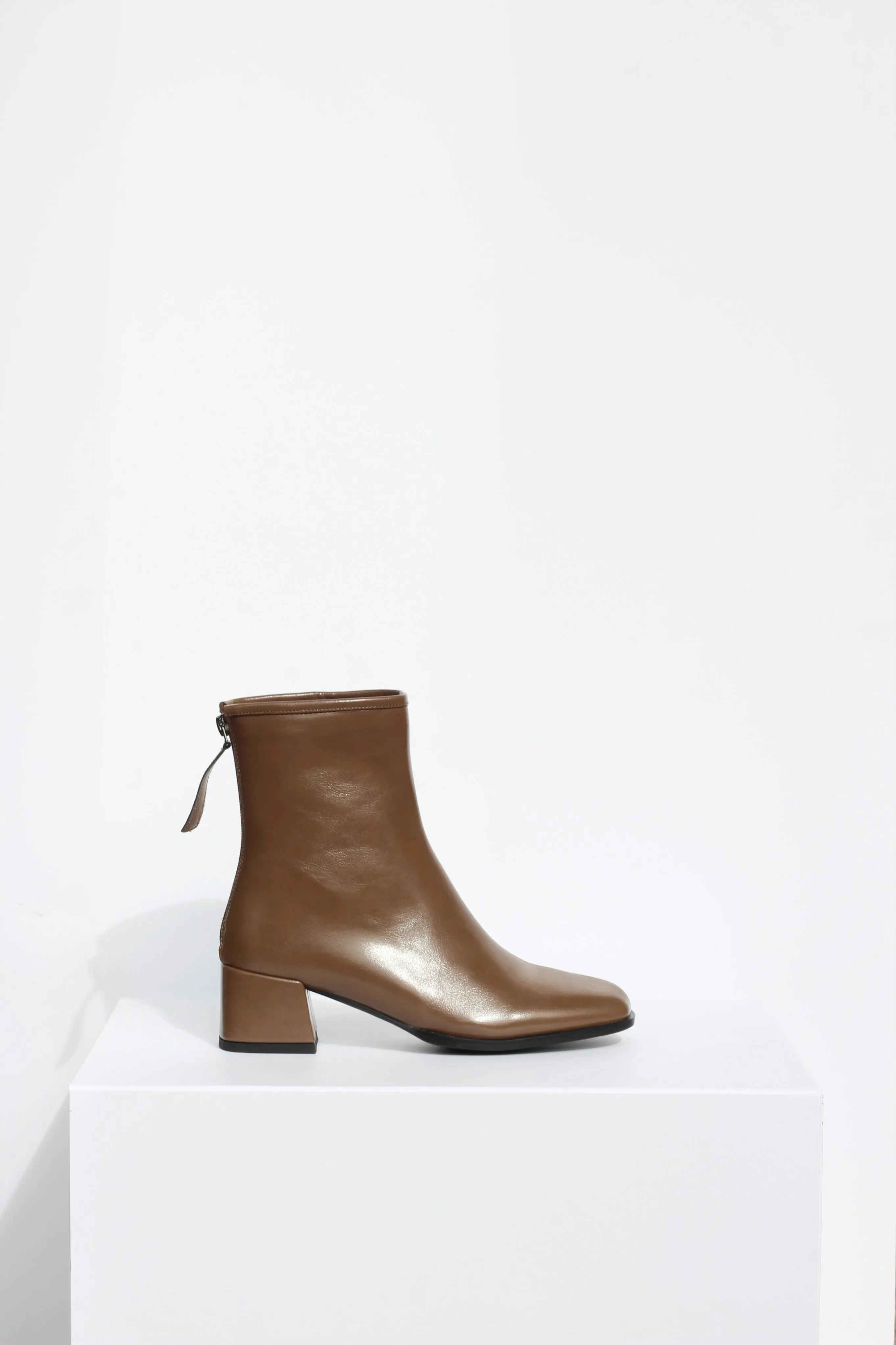 FRANCA, Tan Ankle Boot