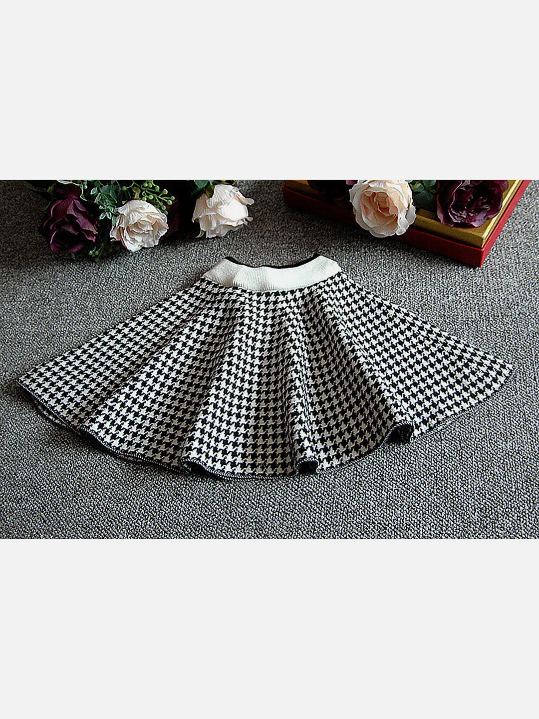 Little Surprise Box Black Houndstooth 2 pcs Cardigan & skirt Winterwear set for Girls